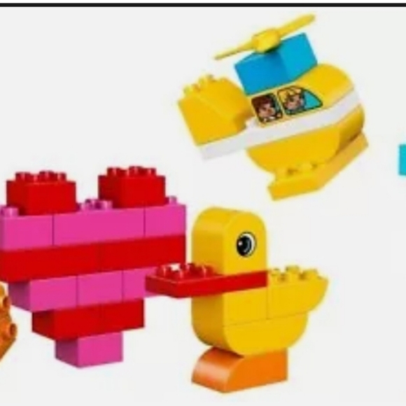 Duplo blocks and board - Picture 3 of 4